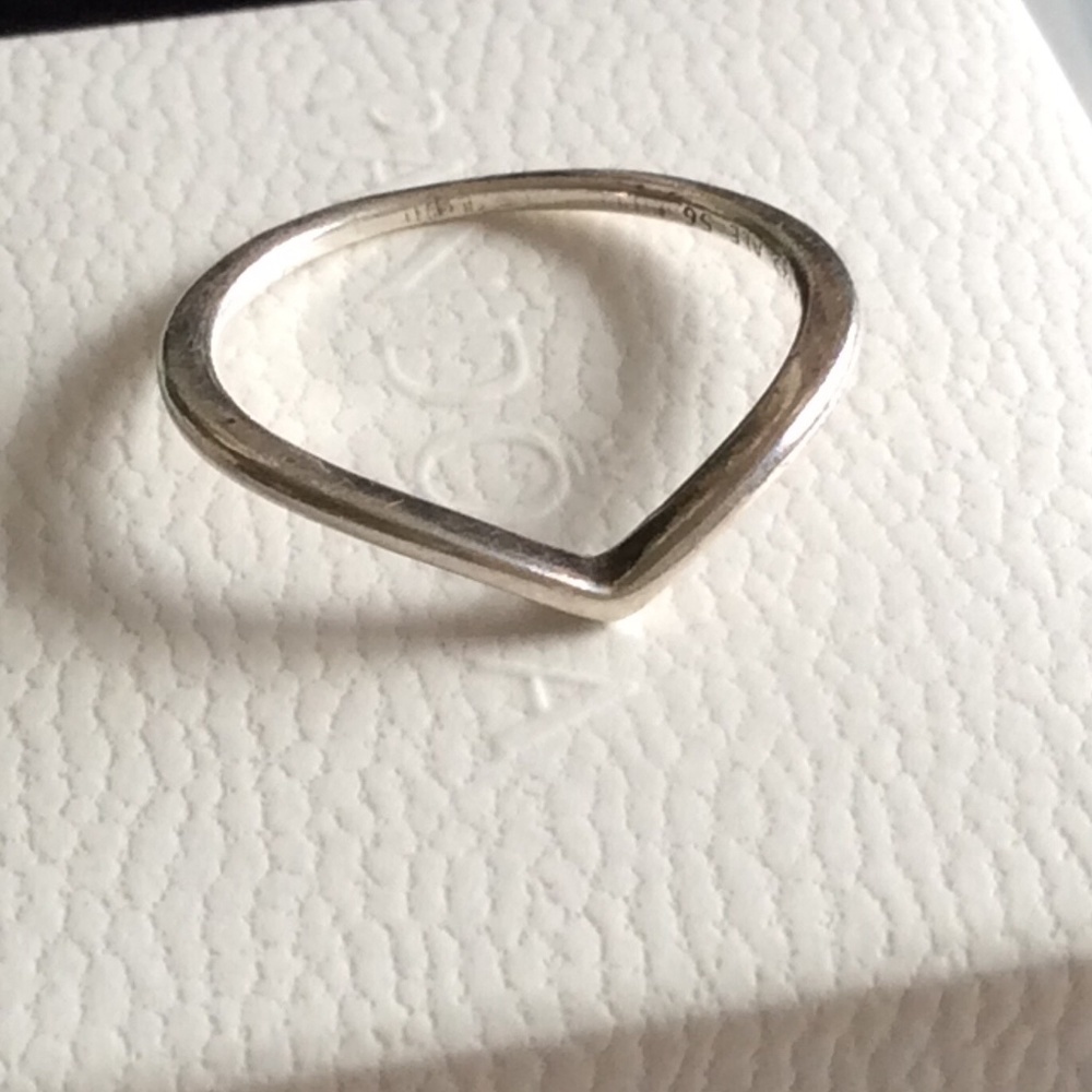Pandora wishbone ring